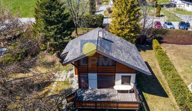 Chalet Oujama Nice family chalet, panoramic view, situated near the cable cars and about 10 min by f