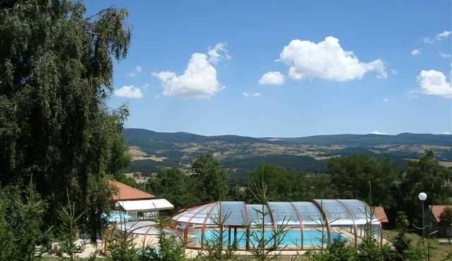 Chalet, panoramic view, fully equipped, private terrace, indoor swimming pool .