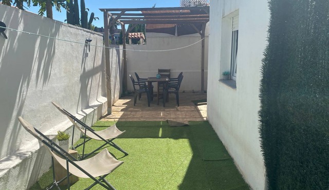 Chalet Para 8-10 Personas, Jardín, Parking, Junto a la Playa, Aire Acondicionado