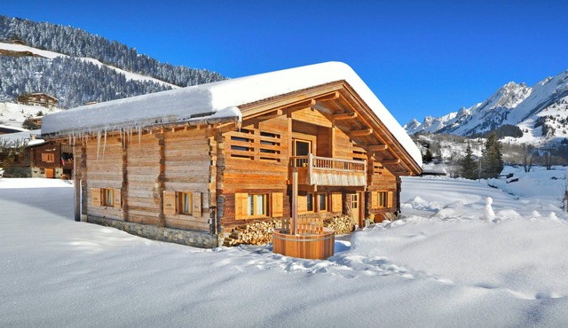 Chalet Patagonia - wellness ski base and nordic bath - OVO Network