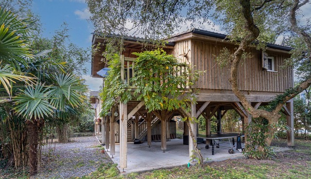 Chalet Perché with Full Comfort in Labenne Océan – Unique Treehouse Stay for 4 Guests - Beach Nearby
