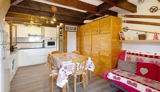 Chalet 'Petit Chalet' semi-detached at Pyrénées 2000 with mountain view, private terrace and Wi-Fi