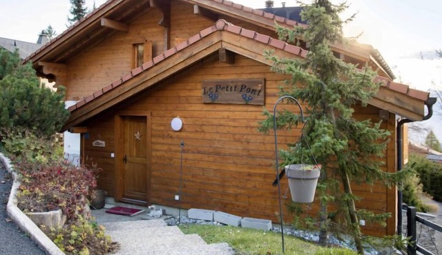 Chalet Petit Pont by Interhome