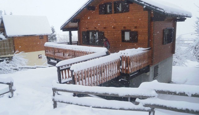 Chalet Pied des Pistes Dans L'espace Cambre D'aze Avec Terrasse Plein sud