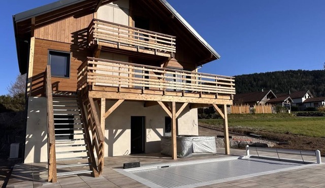 Chalet PLUME D'EAU - 11 pers - SWIMMING POOL/PETANQUE/BABY-FOOT - 10min from GERARDMER