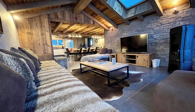 Chalet Polaris - Alpine charm & comfort, 200 metres from the slopes/3 Vallées