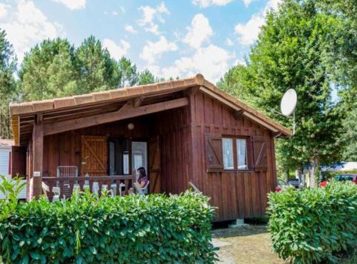 Chalet pour 6 personnes avec terrasse - API-1-52-708