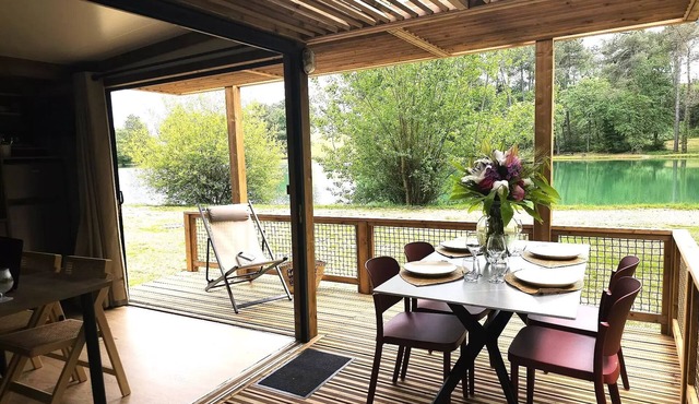 Chalet Premium double exposure facing the pond 5 persons