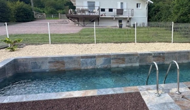 Chalet Rénové Avec Piscine Proche Vichy Pour 6/8 Personnes