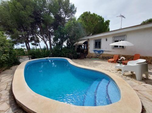 Chalet rústico con piscina y barbacoa, Valencia