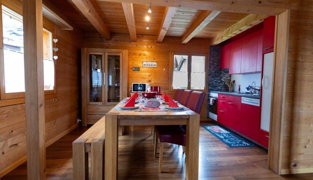 Chalet Rainbow with indoor slide