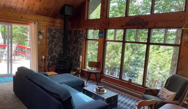 Chalet RougenPet friendly ski retreat and lake house in the middle of nature