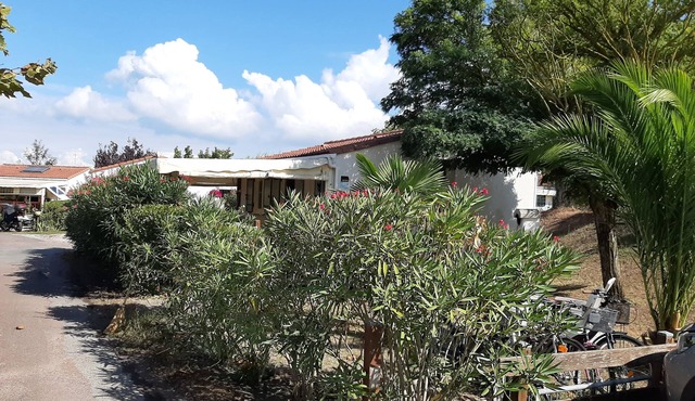 CHALET SAINT PIERRE D'OLERON IN PRIVATE RESIDENCE 4/6 PEOPLE WITH SWIMMING POOL