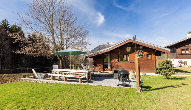 Chalet 'Sauvage' with Mountain View, Private Terrace and Wi-Fi
