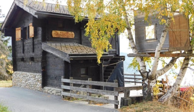 Chalet Schneeflöckli by Interhome