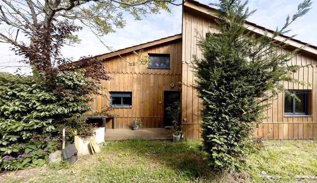 Chalet "Seafront" with Private Terrace, Garden and Wi-Fi