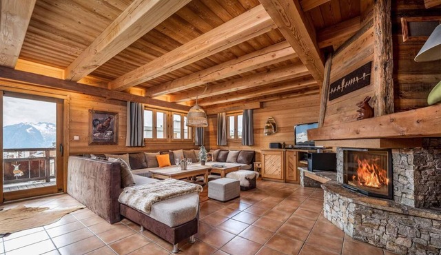 Chalet, ski-in/ski-out & foot of the slopes, fitness, sauna, balcony, fireplace or stove, parking