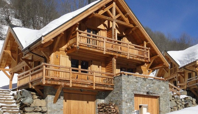 Chalet Skidh* . Ideal location. Vaujany Alpe d'Huez. skiing mountain biking
