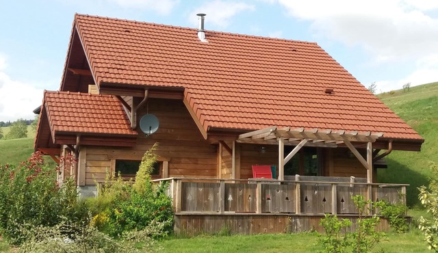 Chalet sleeps 8 nature quiet mountain heated indoor pool sauna