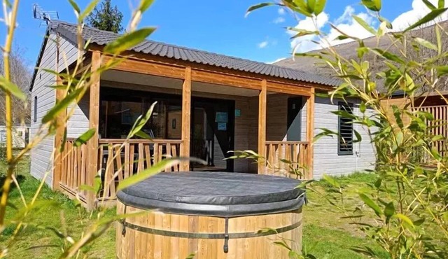 Chalet SPA Confort 35m² - 2 bedrooms + Covered terrace + Reversible air conditioning + TV 4 people