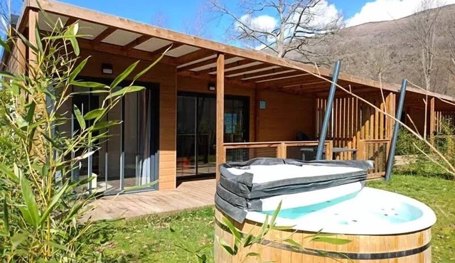 Chalet SPA Confort 42m² - 3 bedrooms + Covered terrace + Reversible air conditioning + TV 6 people