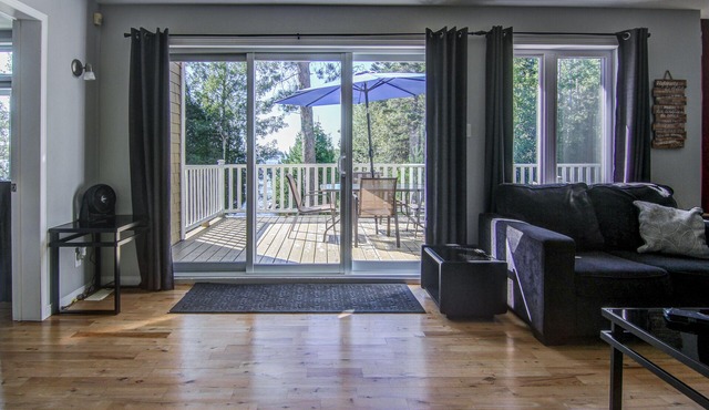 Chalet spa/kayaks/beach/terrace on the water #270082