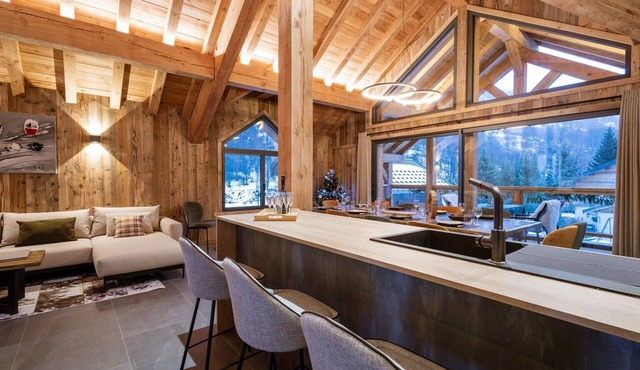 Chalet '-Spa Le Cervin' with Mountain View, Private Terrace and Wi-Fi