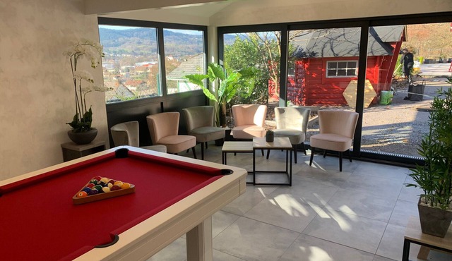 Chalet spacieux dans les Hautes Vosges avec sauna, spa, terrain privé et accès facile aux commodités