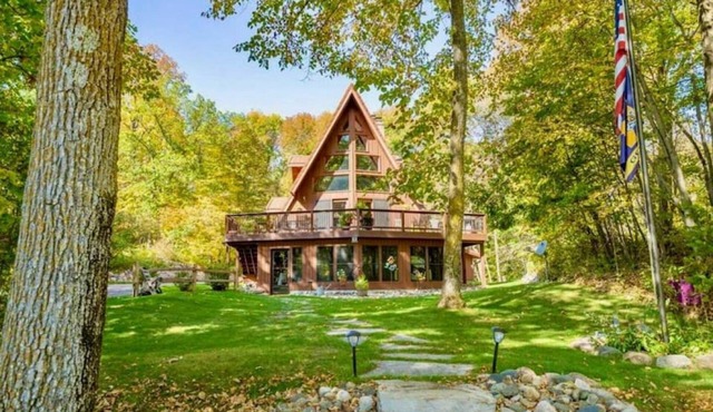 Chalet-Style Architectural Home on Star Lake - Crosslake