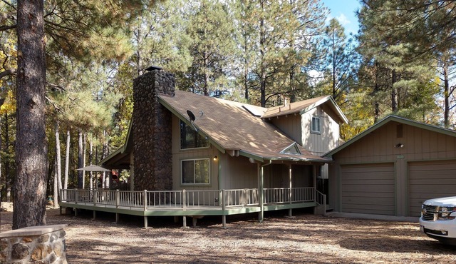 Chalet Style Home In Beautiful White Mtns. Pet-Family Friendly, Great Location!