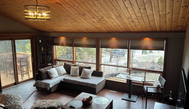 Chalet Style, Lakeview Cottage