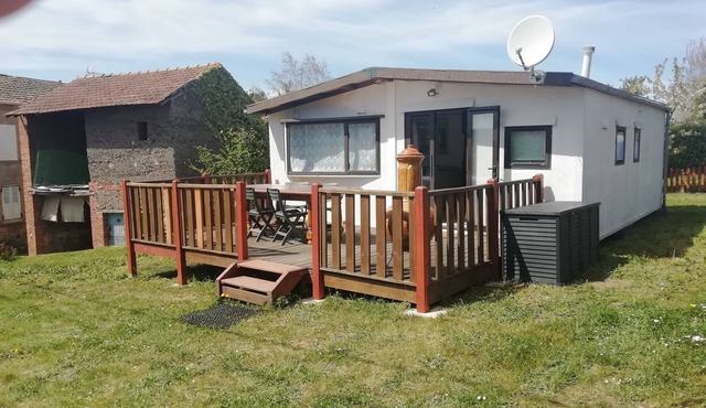 Chalet-style mobile home with 15-square-metre terrace, view of surrounding mountains