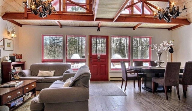 Chalet Suisse Bixley | Cocoon 1h Montréal | Getaway or telecommuting in the woods