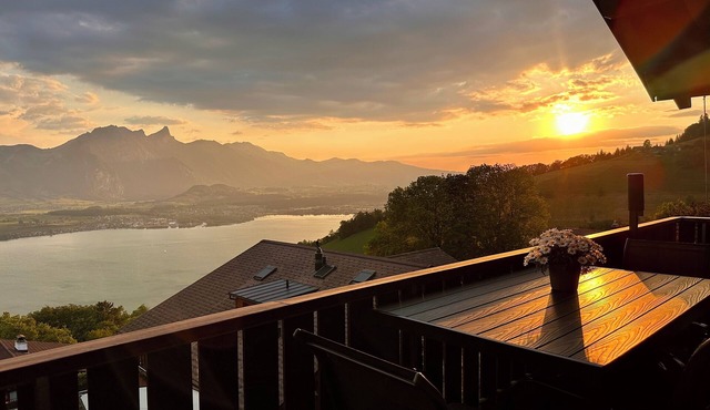 Chalet swisslakeview - stunning lake & mountain viewsnsunny, quiet, countryside