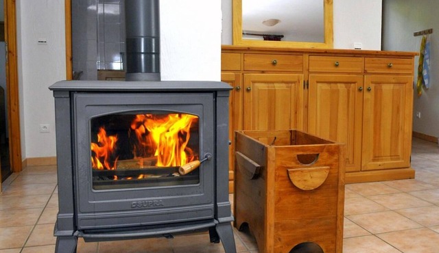 Chalet, terrace, fireplace or stove, parking, tv, ski locker, 190m², Les Menuires