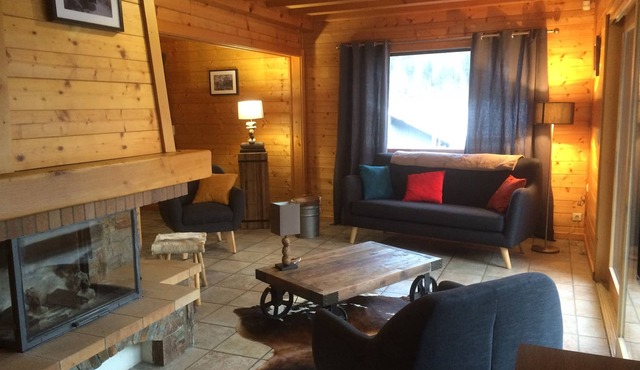 Chalet "THE RESTORER" in the field of the doors of the sun