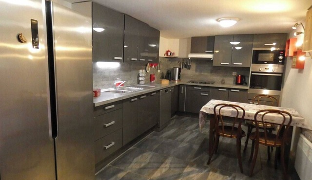 Chalet Tournette lac stations, private jacuzzi mountain view domaine du Fraizier