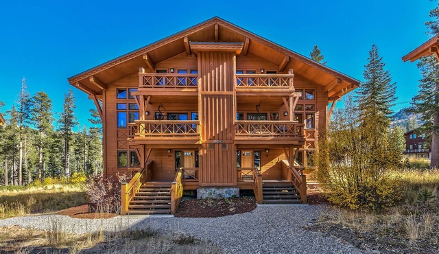 Chalet Town Home 05 - Beautiful Townhome nestled in the California's Sierra