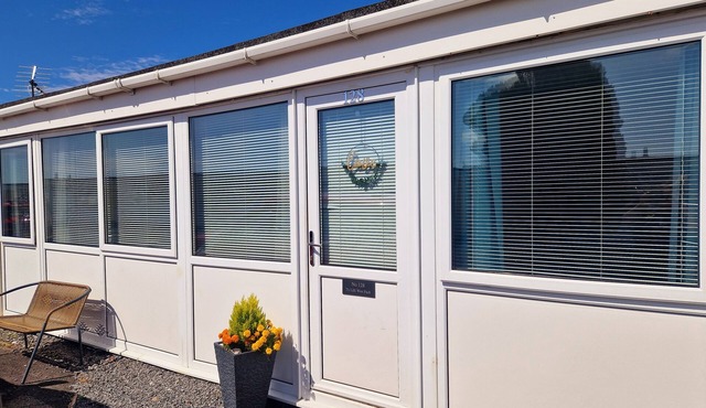 Chalet Ty Lilli Wen -Sleep 6- Pet friendly