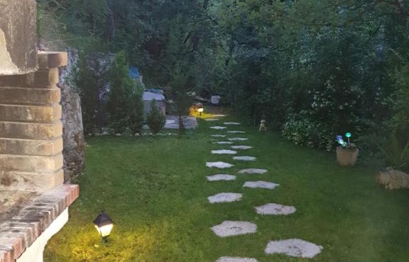 Chalet type studio de charme avec jacuzzi