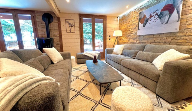 Chalet 'Valentine' with Mountain View, Private Terrace and Wi-Fi