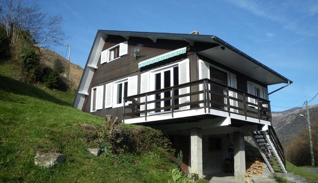 Chalet vallée d'Ossau (64) 5mn walk from Laruns village center - 8 people