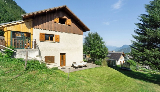 Chalet 'Vernay' with Mountain View, Private Terrace and Air Conditioning
