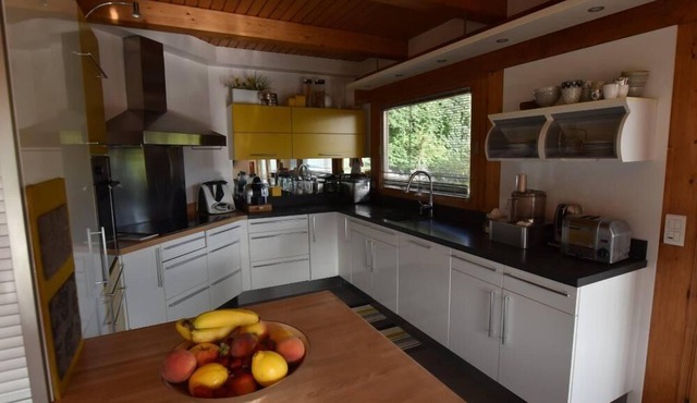 Chalet, view mountain, fitness, sauna, terrace, balcony, fireplace or stove, parking, tv, 190m²