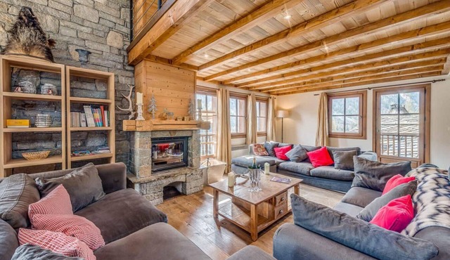 Chalet, view ski slopes, sauna, terrace, balcony, fireplace or stove, tv, ski locker, 170m², Tignes