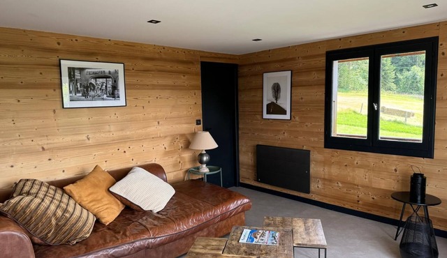 CHALET WITH SUPERB LAKE VIEW