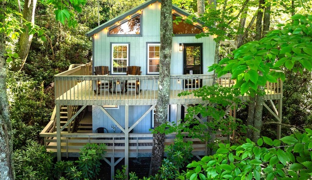 Chalet w/View, Pool, Firepit near Boone, Blowing Rock, Ski Resorts, App State