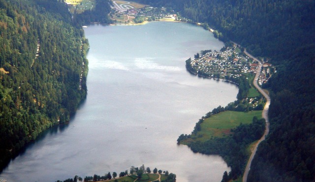 Chalet: warm garden floor, private sauna. Linen and Wifi included.