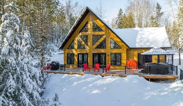 Chalet Whiskey SPA and Arcade