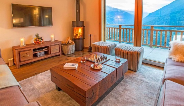 Chalet, wifi, terrace, balcony, fireplace or stove, parking, tv, ski locker, 220m², Thyon